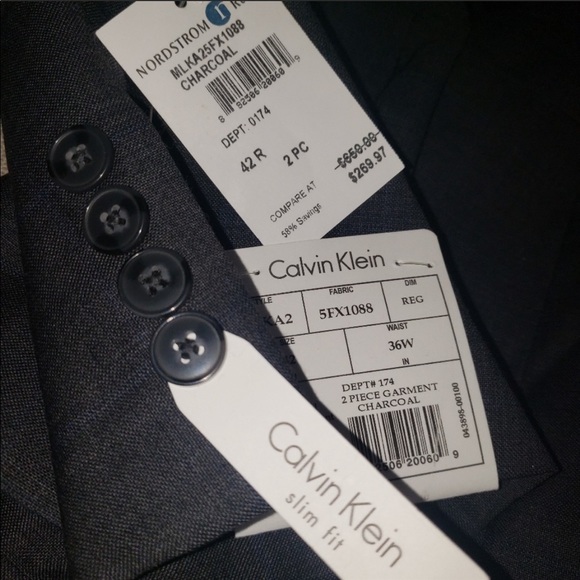 Calvin Klein 2 Piece Suit 42R (Slim Fit) - Picture 3 of 6